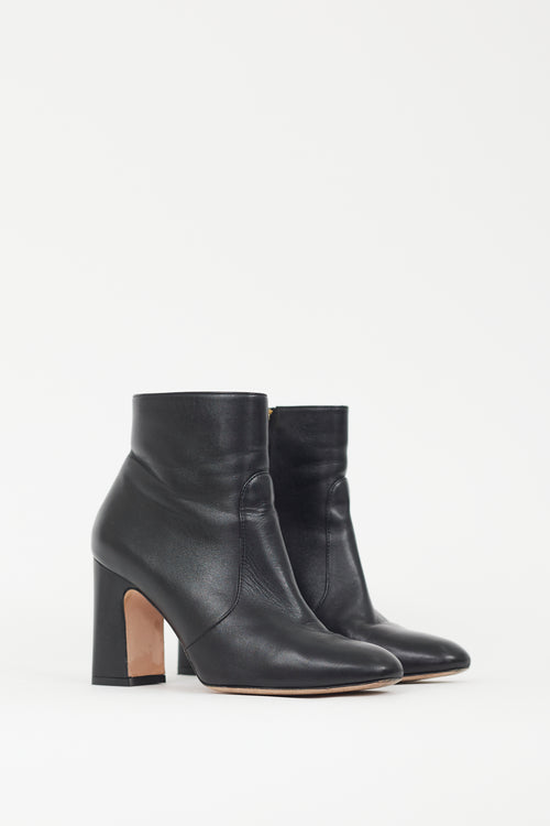 Stuart Weitzman Black Leather Block Heel Boot