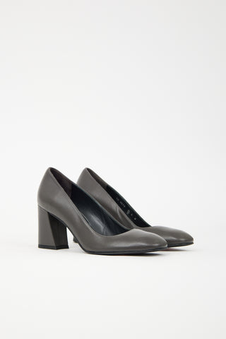 Stuart Weitzman Leather Pump