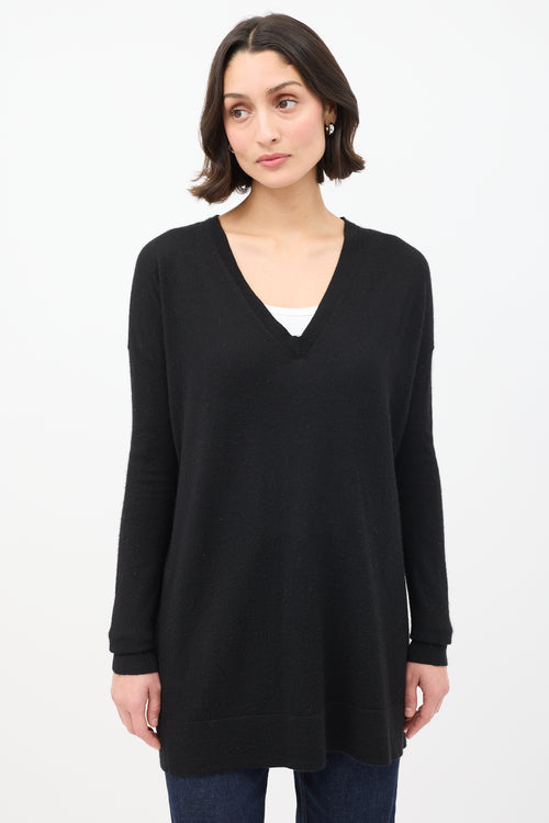 The Row Black Cashmere 
Silk Knit V-Neck Top