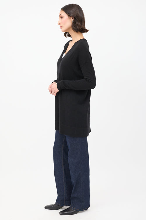 The Row Black Cashmere 
Silk Knit V-Neck Top