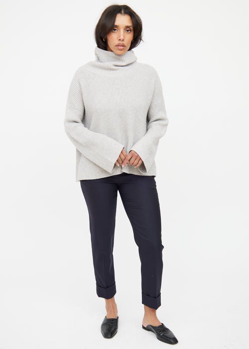 The Row Grey Cashmere 
Silk Knit Sweater