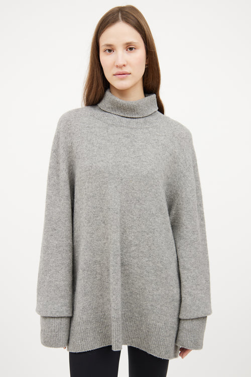 Grey Cashmere Knit Sweater