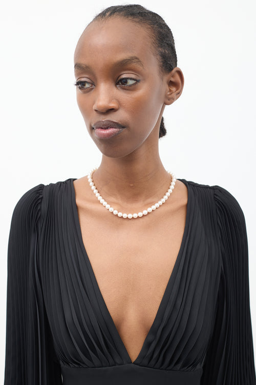 Tiffany 
Co. White Gold Essential Pearl Necklace