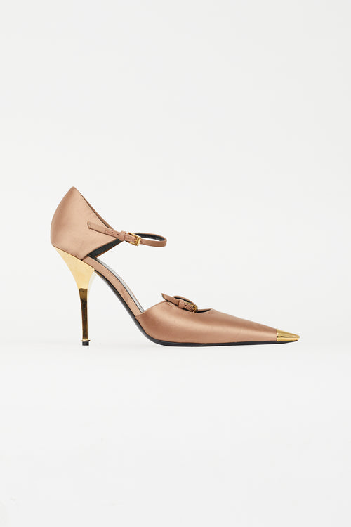 Tom Ford Beige 
Gold Satin Pump