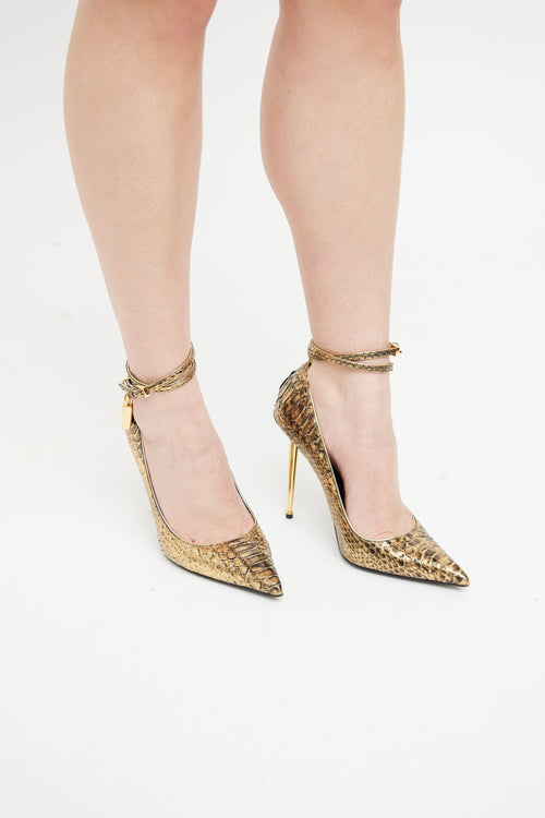 Tom Ford Gold Embellished Padlock Pumps