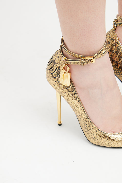 Tom Ford Gold Embellished Padlock Pumps