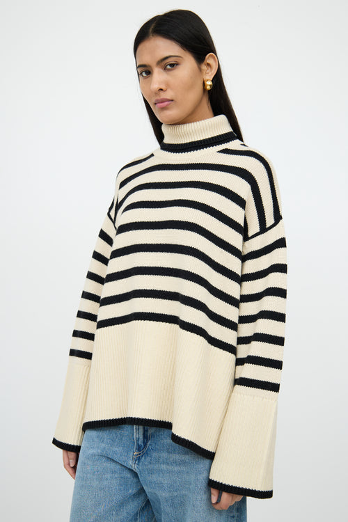 TotemeCream 
Black Signature Stripe Top