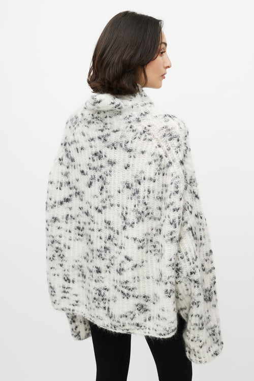 Totême White 
Black Merino 
Mohair Chunky Sweater