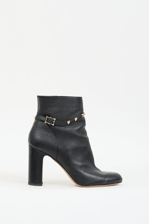 Black Leather 
Gold Rockstud Boot