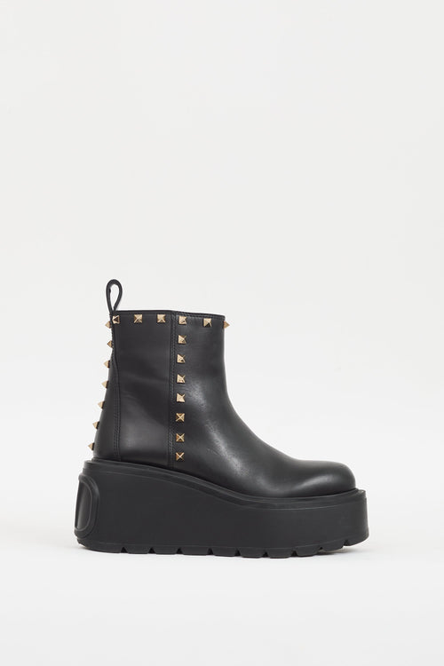 Valentino Black Uniqueform Rockstud 
VLogo Boot