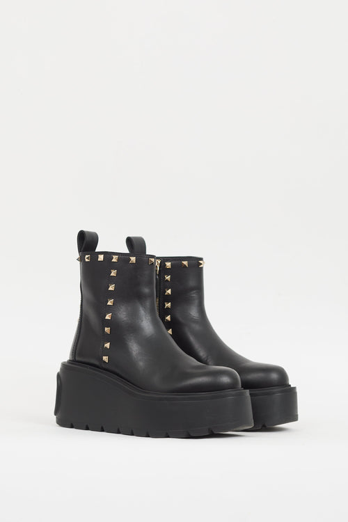 Valentino Black Uniqueform Rockstud 
VLogo Boot