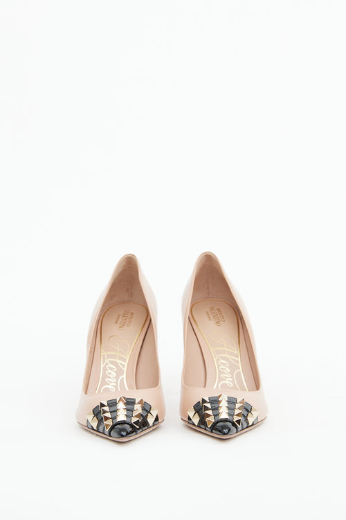 Valentino Beige 
Black Alcove Rockstud Pump