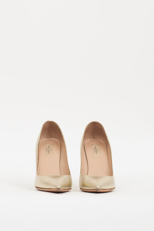 Valentino Gold Leather Single Rockstud Pump