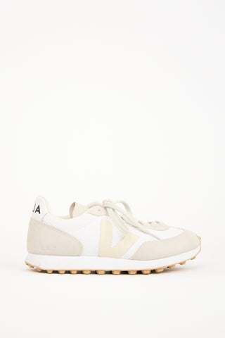 Veja White 
Grey Mesh Rio Branco Sneaker