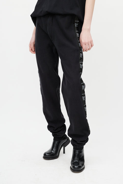 Vetements Black 
White Logo Stripe Sweat Pant