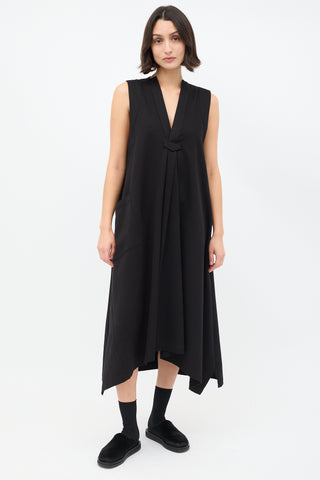 Y
s Black Cotton Pleated Sleeveless A-Line Dress