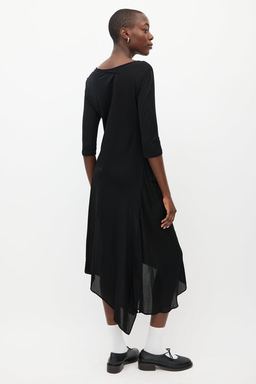 Y
s Black 
White Asymmetrical Dress