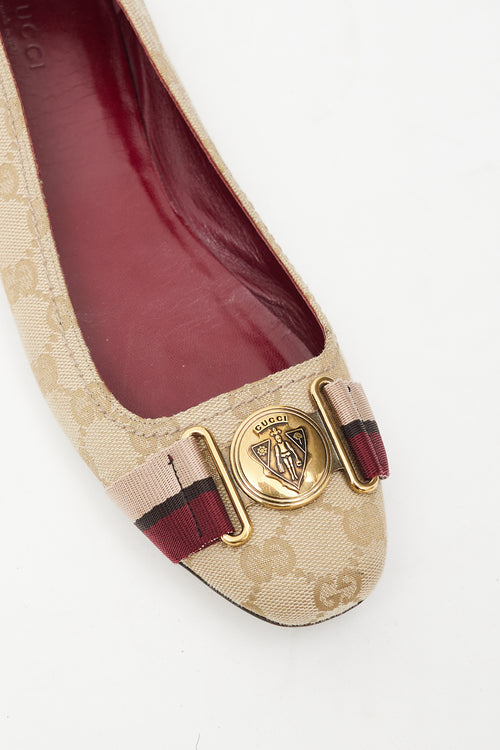 Gucci Beige GG Supreme Monogram Crest Flat