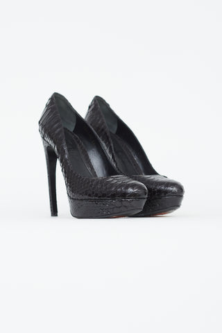 Alexander McQueen Black Textured Leather Platform Pump