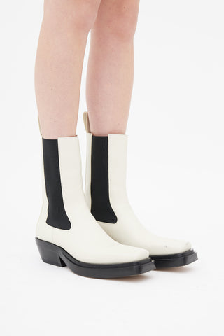 Bottega Veneta White 
Black Leather The Lean Chelsea Boot