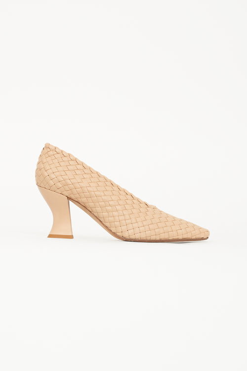 Bottega Veneta Beige Intrecciato Almond Pump