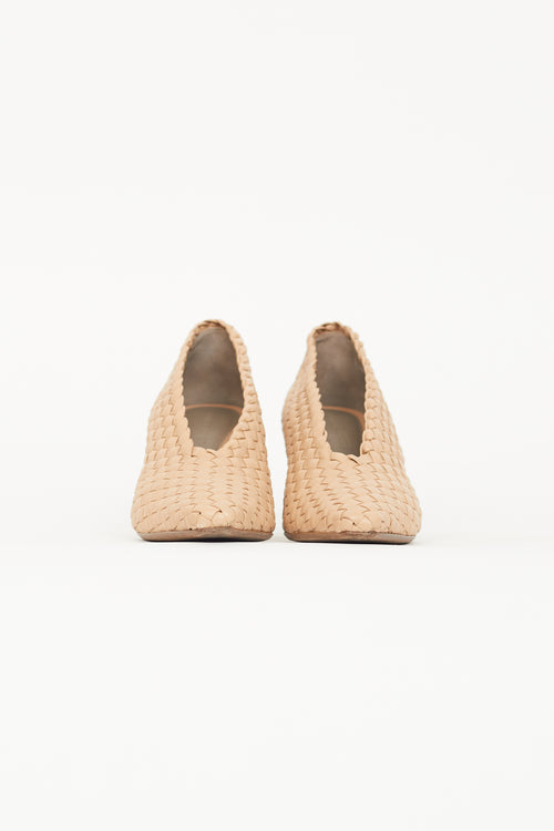 Bottega Veneta Beige Intrecciato Almond Pump