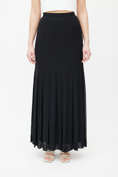 Chanel Black 
Gold-Tone Button Pleated Vintage Skirt