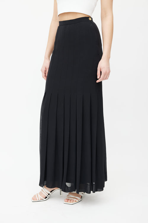 Chanel Black 
Gold-Tone Button Pleated Vintage Skirt