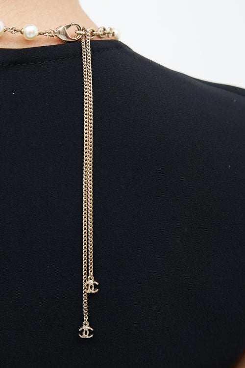 Chanel Fall 2014 Pearl 
Gold Camelia CC Logo Necklace