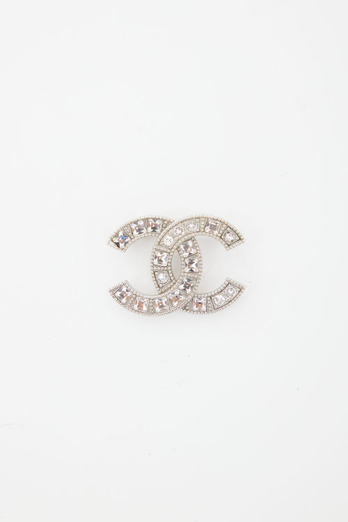 Chanel Silver 
Crystal Fall 2018 Interlocking CC Brooch