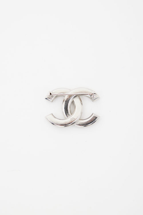 Chanel Silver 
Crystal Fall 2018 Interlocking CC Brooch