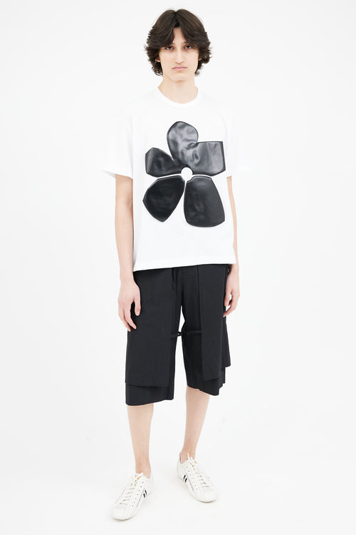 Comme des Garçons White 
Black Flower Appliqué T-Shirt