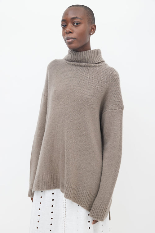 DeveauxGrey Cashmere Knit Turtleneck Sweater