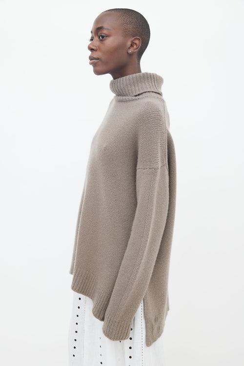 DeveauxGrey Cashmere Knit Turtleneck Sweater