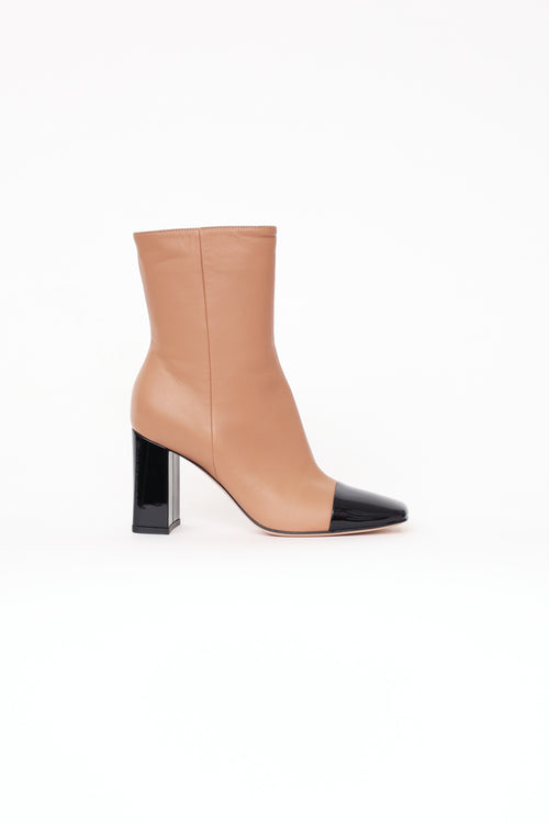 Gianvito Rossi Beige 
Black Boot