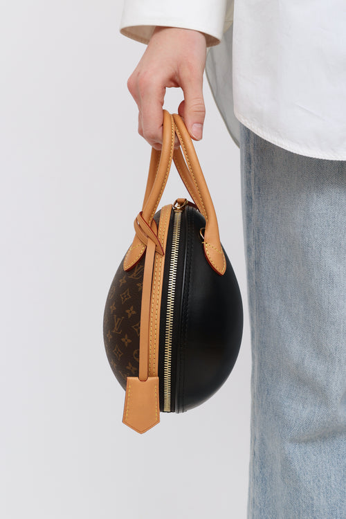 Louis Vuitton 2019 Brown 
Black Monogram Egg Bag