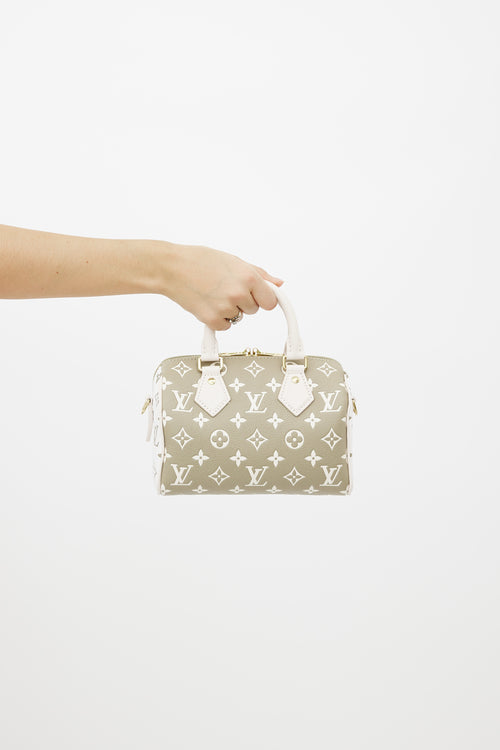 Louis Vuitton Green 
White Speedy Bandoulière 20 Bag