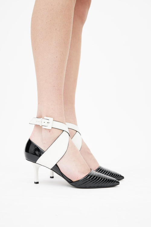 Louis Vuitton FW 2015 Black 
White D
Orsay Heel