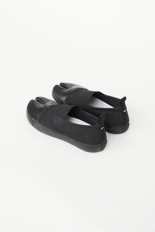 Maison Margiela Black Canvas 
Rubber Tabi Flat