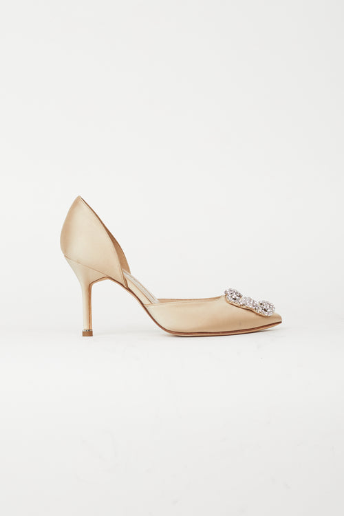 Manolo Blahnik Beige Satin Hangisi D
Orsay Jewel Buckle Pump