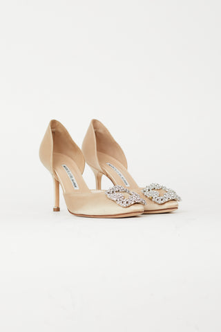 Manolo Blahnik Beige Satin Hangisi D
Orsay Jewel Buckle Pump