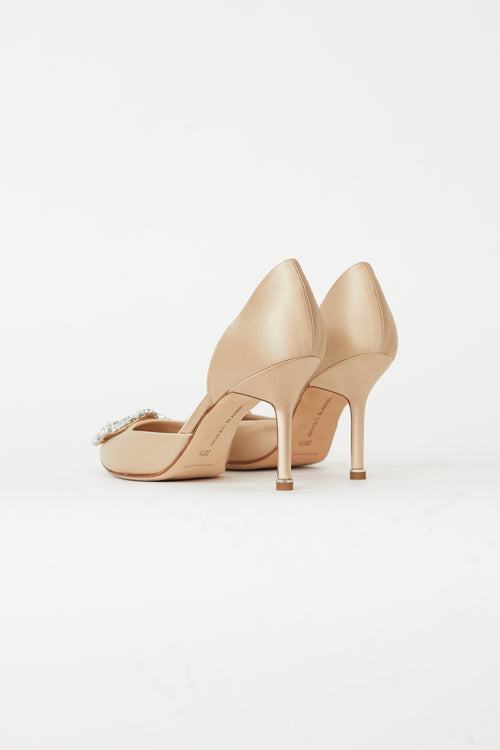 Manolo Blahnik Beige Satin Hangisi D
Orsay Jewel Buckle Pump