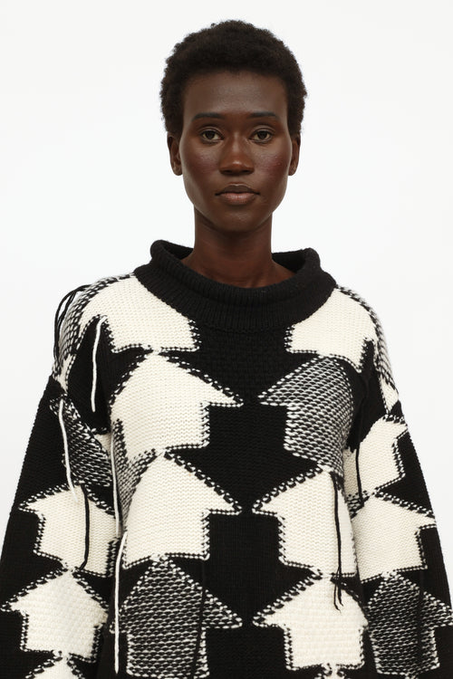 Stella McCartney Black 
White Fringed Sweater