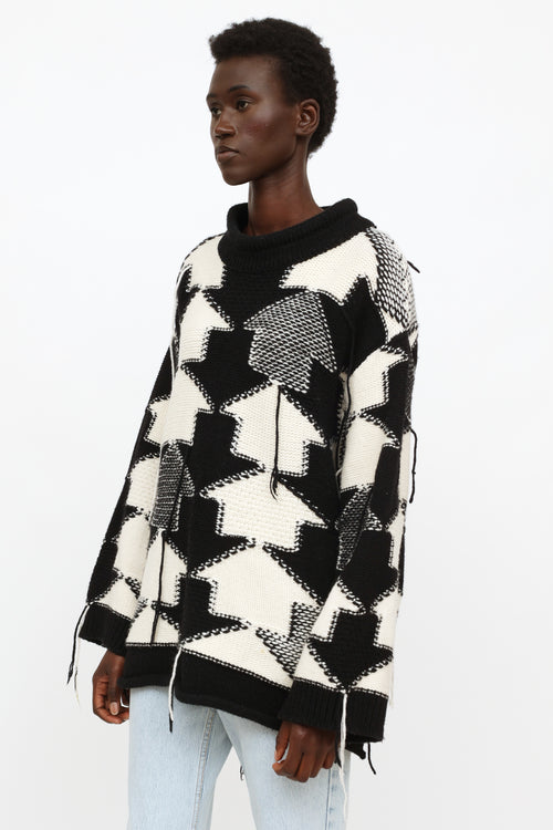 Stella McCartney Black 
White Fringed Sweater