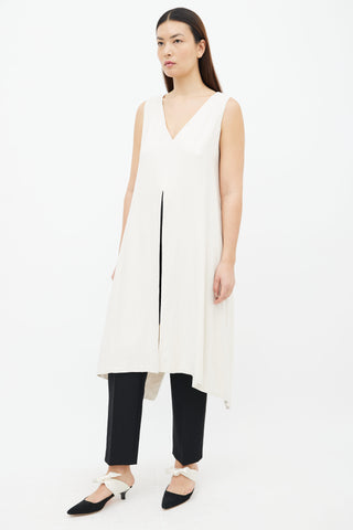 The Row Cream Textured Sleeveless V-Neck Tunic