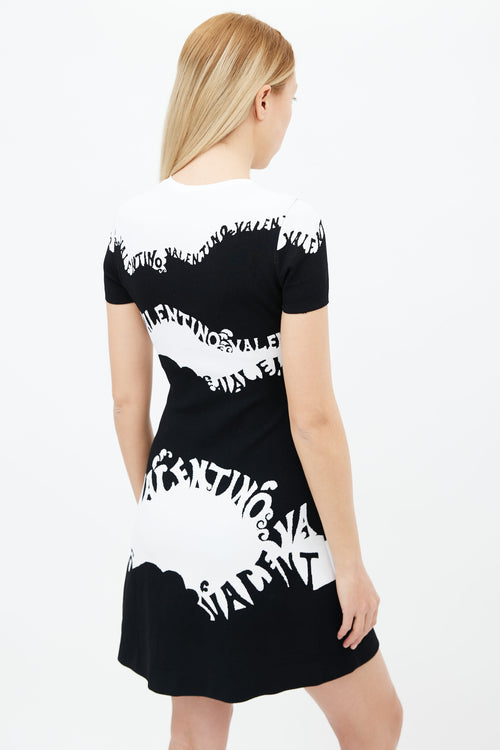 Valentino Pre-Fall 2018 Black 
White Wave Logo Knit Dress