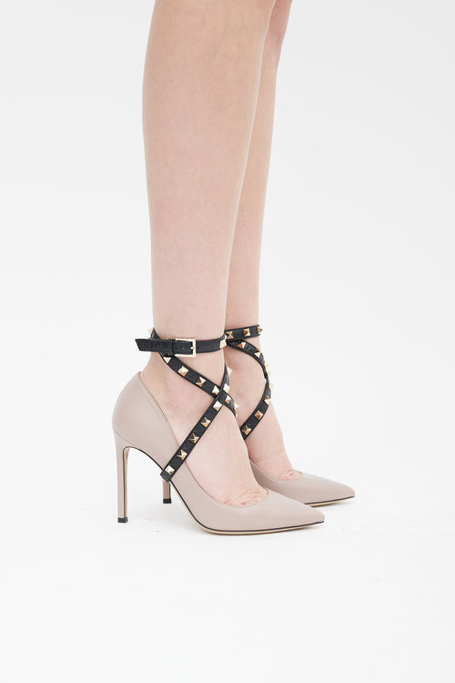 Valentino Taupe 
Black Leather Rockstud Wrap Pump