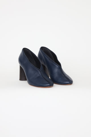 Navy V-Neck Pumps