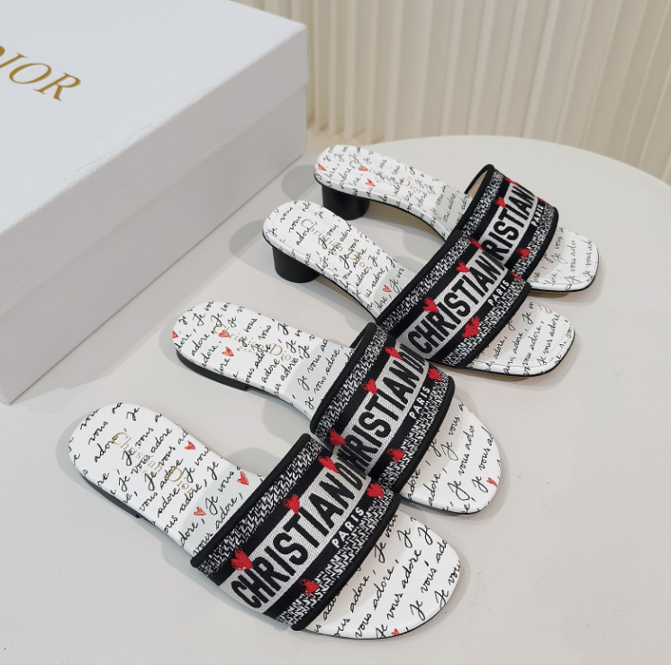 7 Star dior Dway Slide